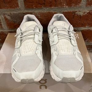 Ladies On Running cloud 5 combo